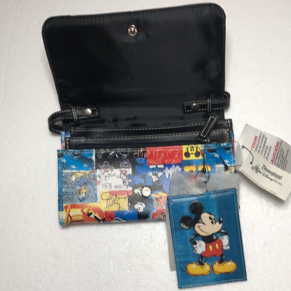 NWT DISNEYLAND WALT DISNEY WORLD PURSE WITH STRAP - Picture 2 of 8